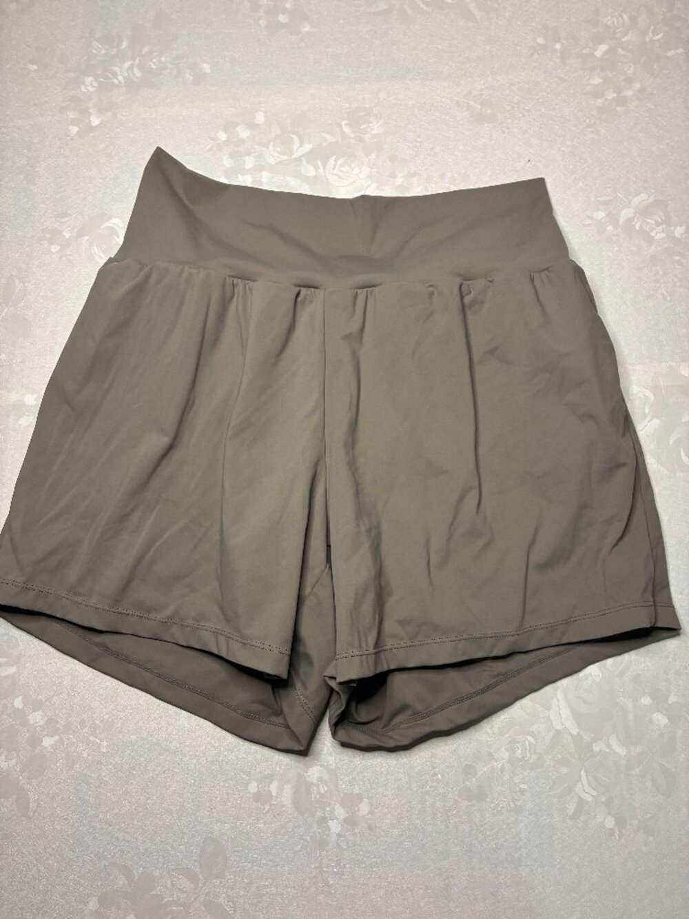 Halara L long Womens High-Waist Gray Athletic Shorts With Built-In Shorts Size